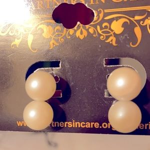 Vintage double pearl post earrings